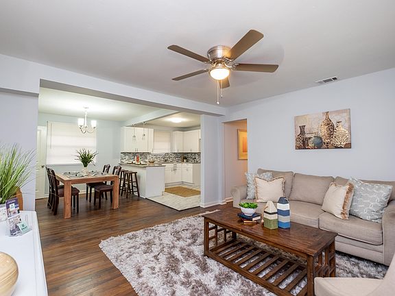 4th image of 7456 S Burlingame Dr