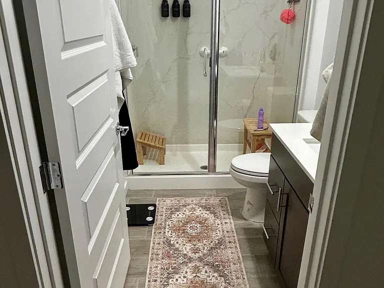 Note: photo is from current tenant