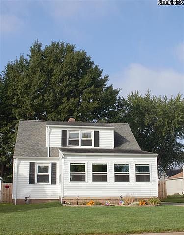 1st image of 2312 Larchmont Dr