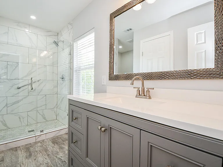 1525 Studewood St — Photo 11