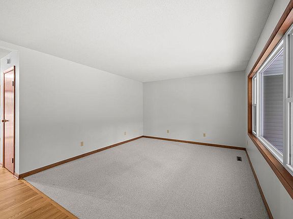 3rd image of 2720 Wildwood Ln