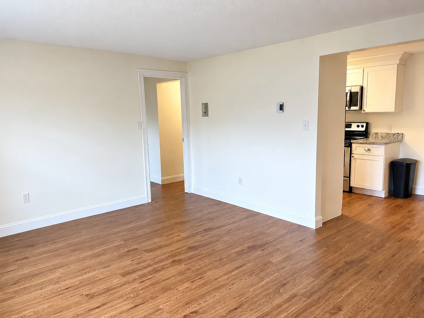 1 bed, 696 sqft, $2,000 — Photo 3