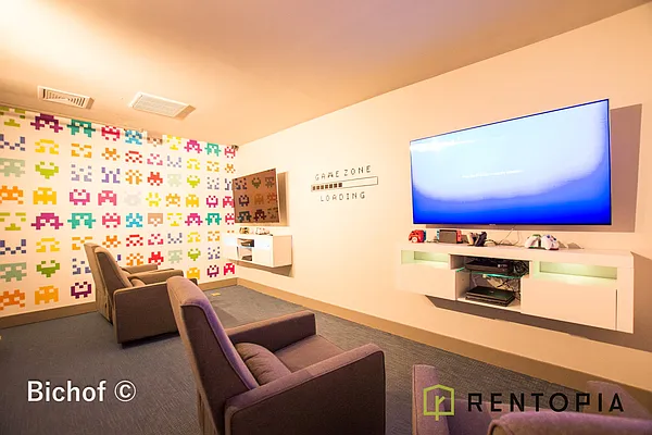 Rented by The KCI Group | media 73