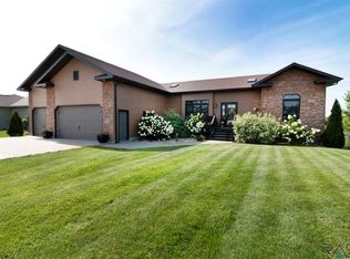 25 Golf Dr, Wentworth, SD 57075