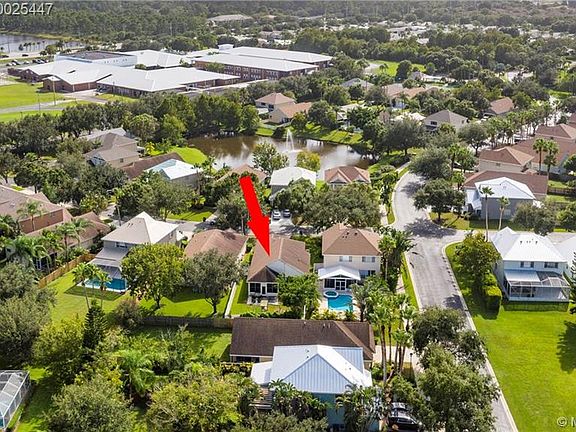 4th image of 3201 SW Solitaire Palm Dr