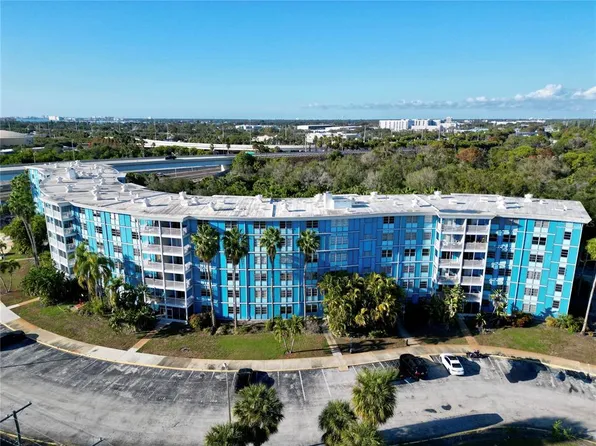 3315 58th Ave S APT 204, Saint Petersburg, FL 33712