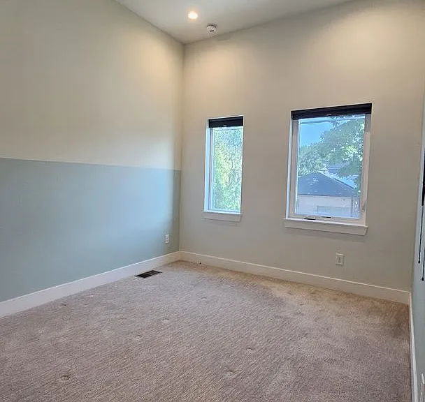 5875 E 13th Ave — Photo 12