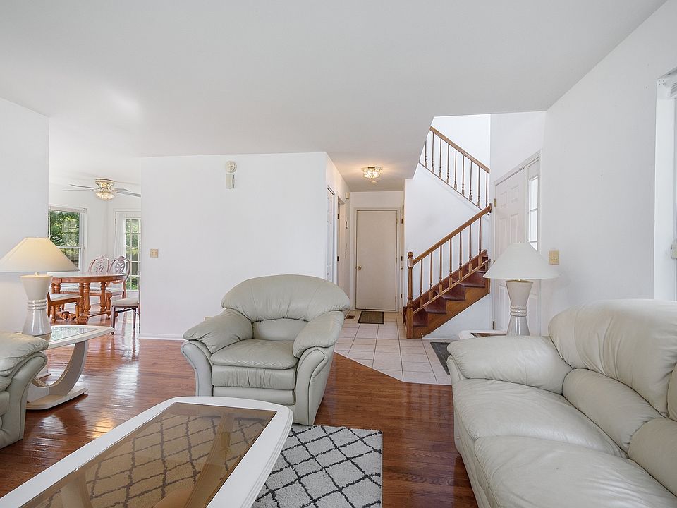 1424 Keele Dr, Carpentersville, IL 60110 Zillow