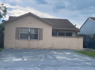 3240 NW 203rd Ln, Miami Gardens, FL 33056