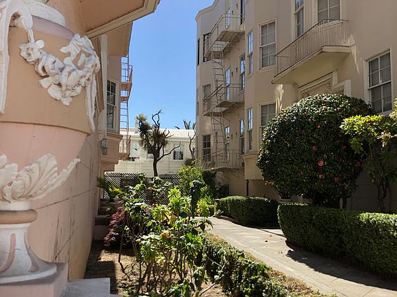 2nd image of 2845 Polk St #103
