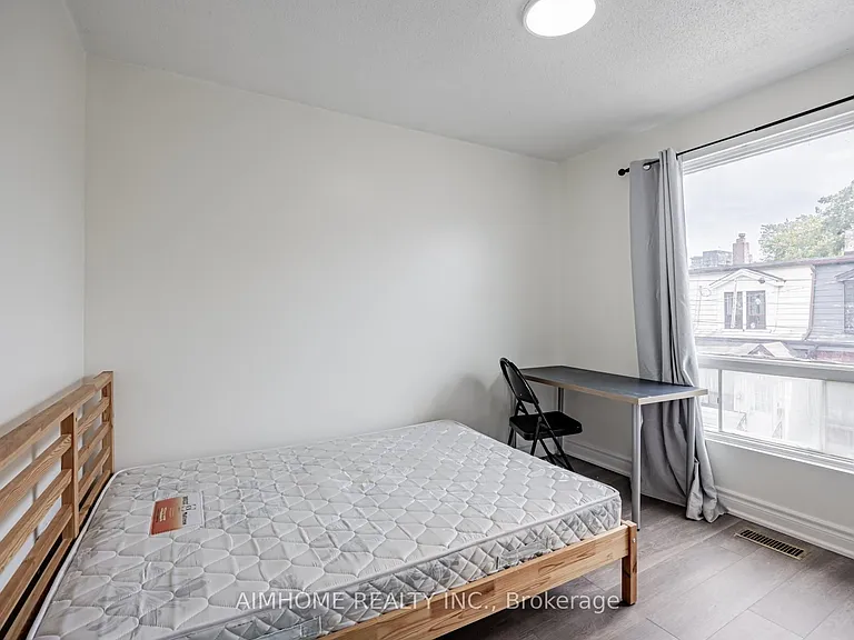 144 Wolseley St #2A — Photo 4