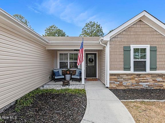 3rd image of 116 Oyster Landing Drive