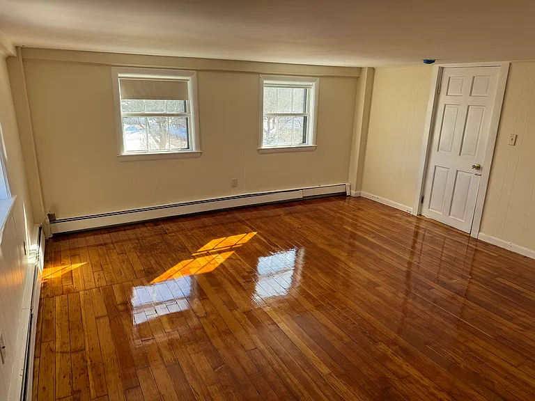 23 Pleasant St #6 — Photo 3