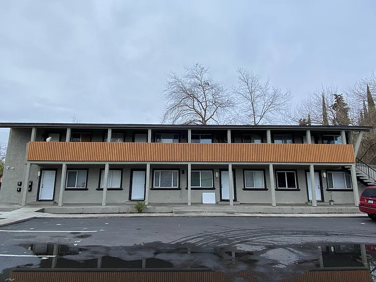837 N Pilgrim St #3 — Photo 1