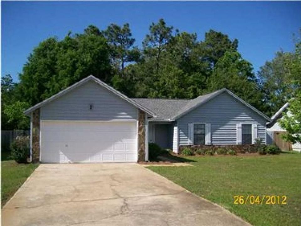 1st image of 110 Meadow Woods Ln
