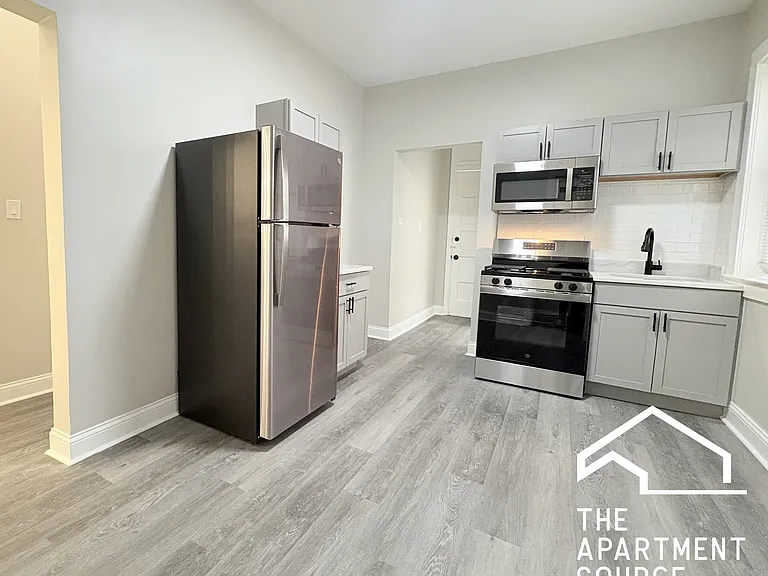 4918 S Vincennes Ave #1R — Photo 1