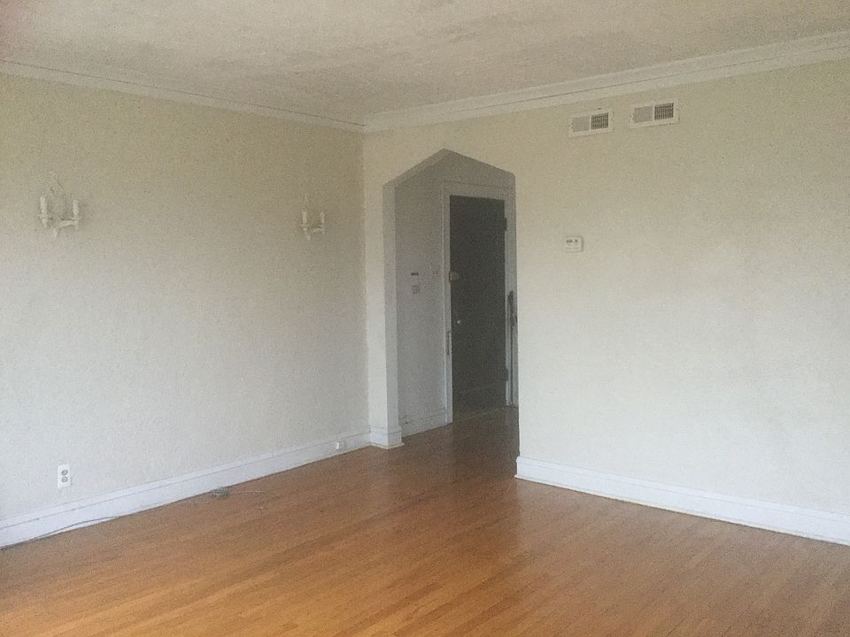 1st image of 8838 S Kenwood Ave #3