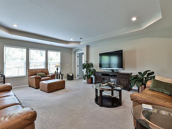5th image of 10517 Greenbrook Dr