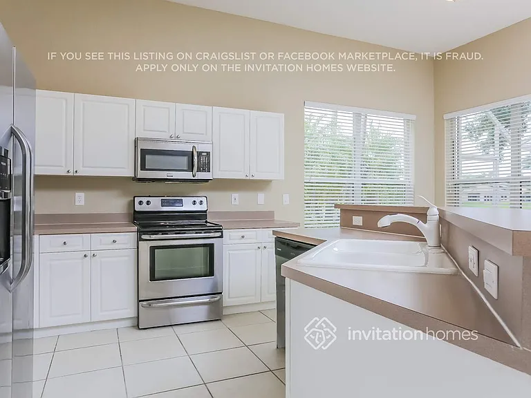 7586 NW 60th Ln — Photo 7