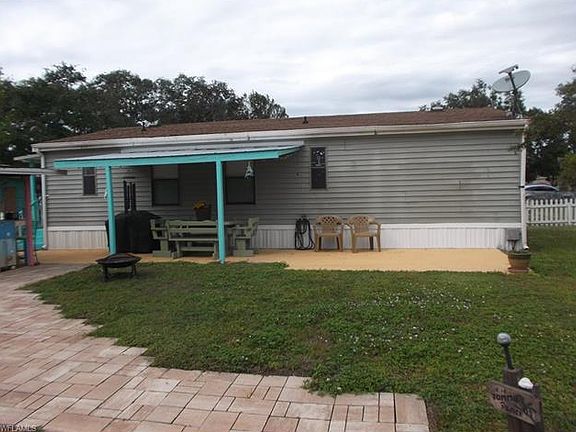 2nd image of 1045 Aqua Ln