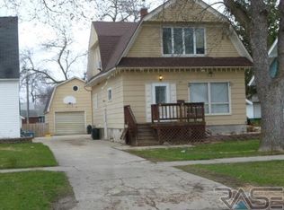 721 2nd St NW, Pipestone, MN 56164