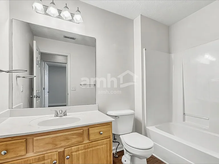 916 Springs Hill Way — Photo 15