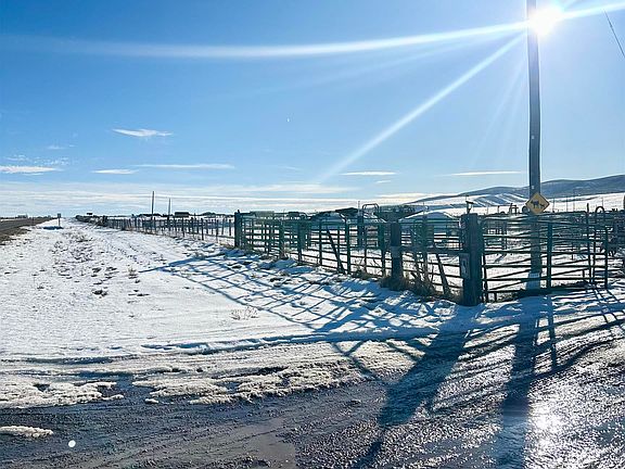 2nd image of 1890 County Road 207