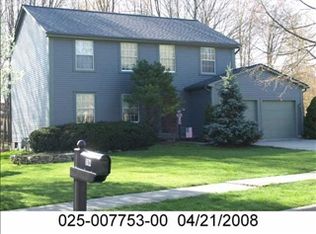 402 Howland Dr, Columbus, OH