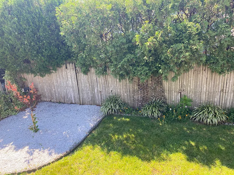 24-04 Ellington Rd — Photo 12