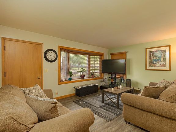 5th image of 1319 Rainbow Dr