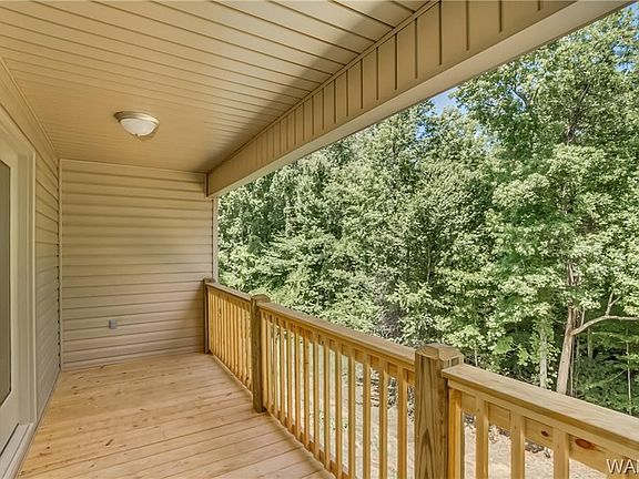 4th image of 11915 Belle Meade Cir