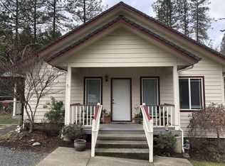 2406 Midway Ave, Grants Pass, OR 97527