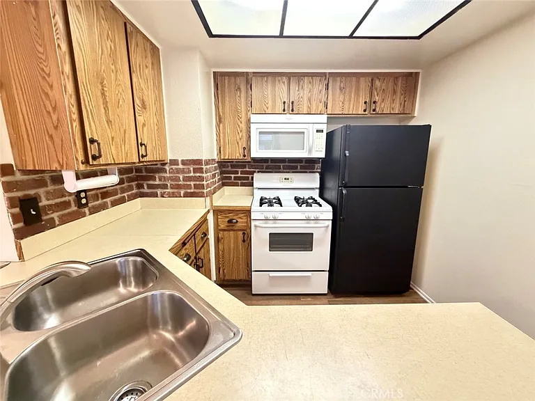 12394 Rock Springs Ct — Photo 29