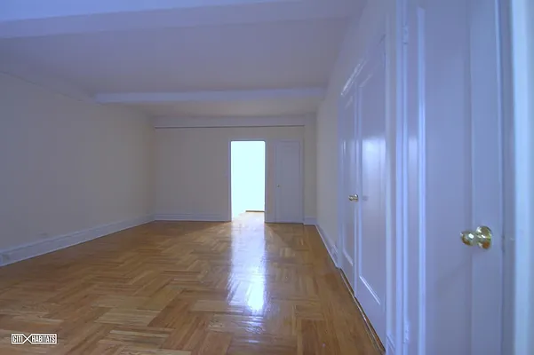 Rented by Citi Habitats | media 25