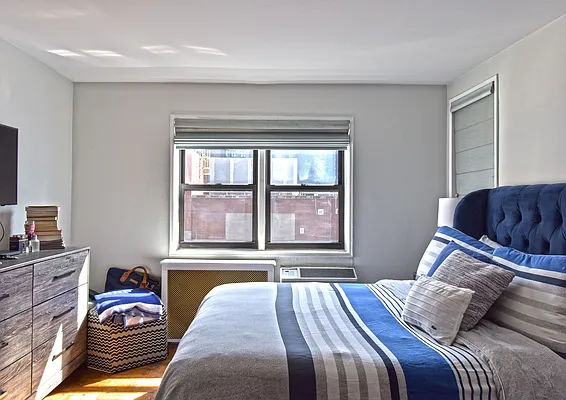 Rented by Bank Neary | media 10