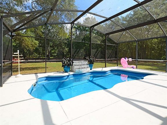 2nd image of 21643 Magnolia Ave