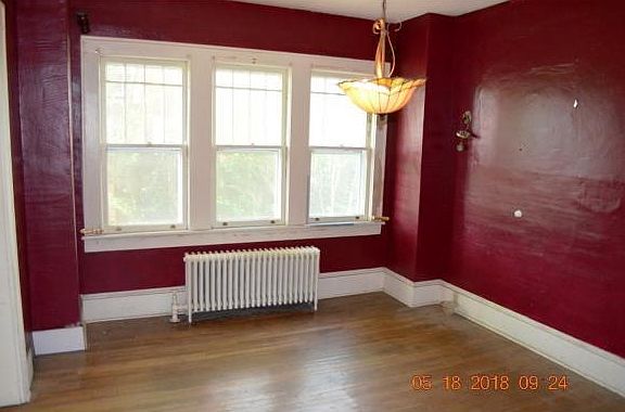 4th image of 306 W Unaka Ave