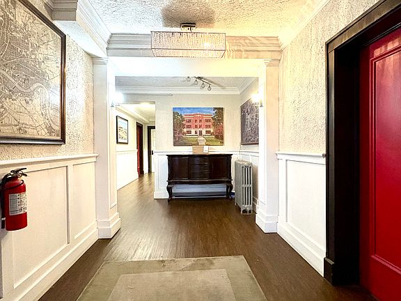 4th image of 2013 Eastern Pkwy APT 9