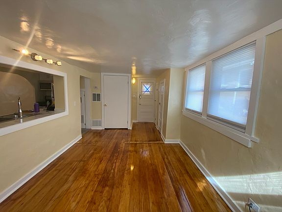 5th image of 627 1/2 S Sherman St