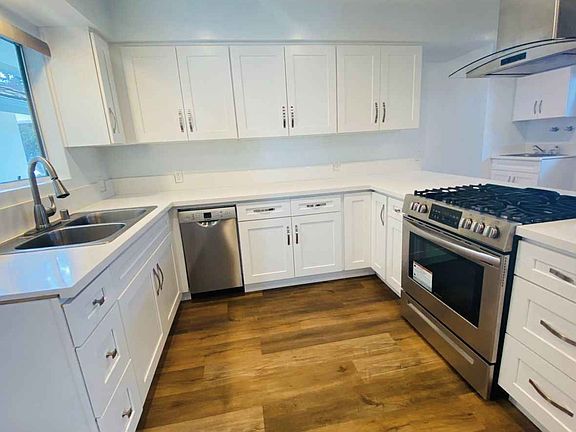 2nd image of 1420 Granada Ave