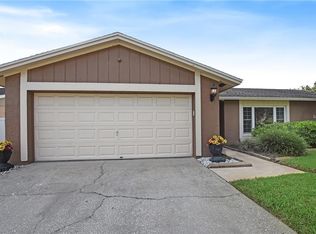 17524 Shadyside Cir, Lutz, FL 33549