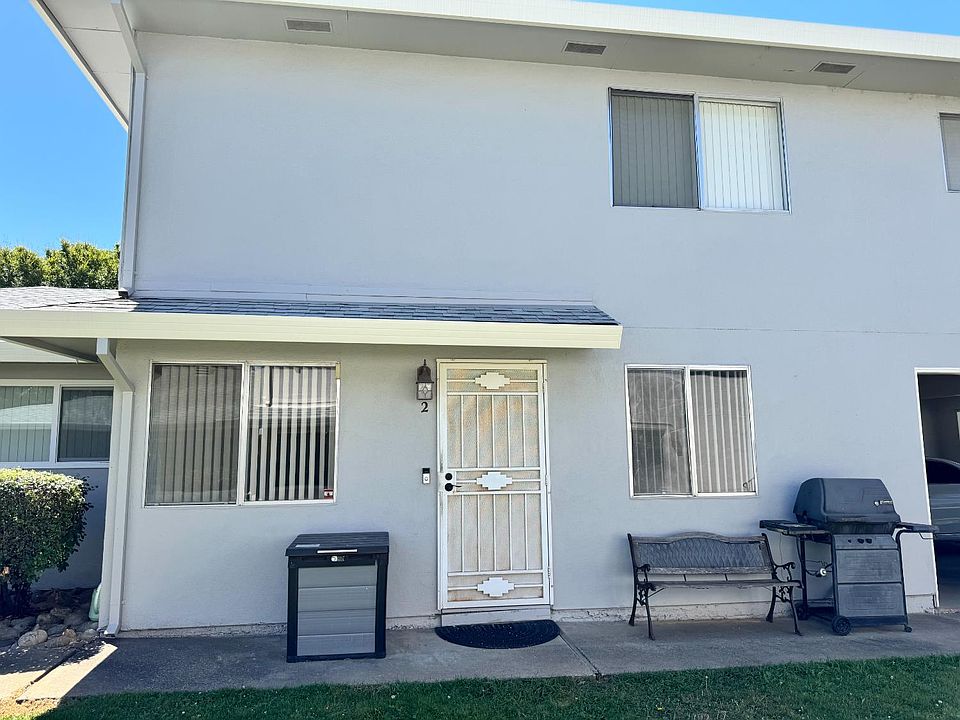 1st image of 3665 Sapphire Dr APT 2