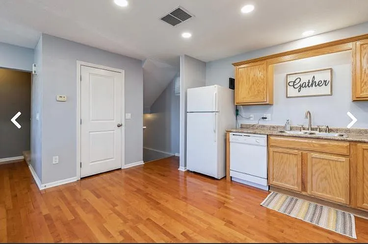 3173 SW Sharmin Ln — Photo 3