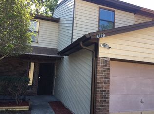 1173 Lee Rd, Jacksonville, FL 32225