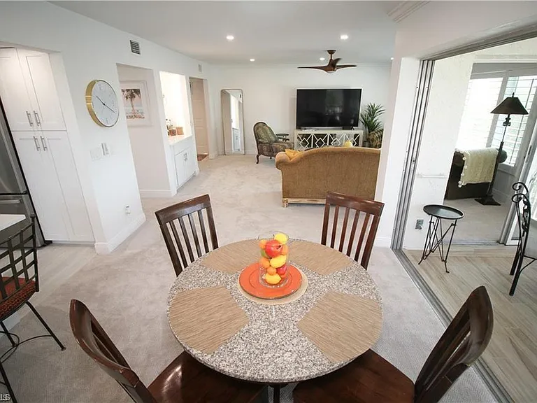97 Georgetown Blvd #97 — Photo 9