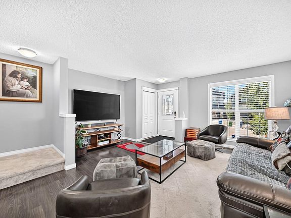 3rd image of 132 Auburn Meadows Blvd SE
