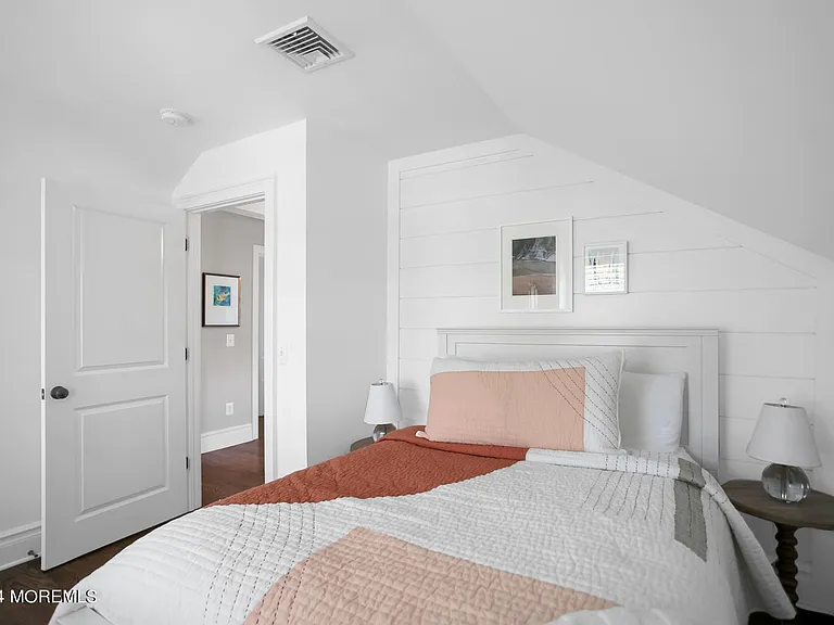 208 Neptune Pl — Photo 37