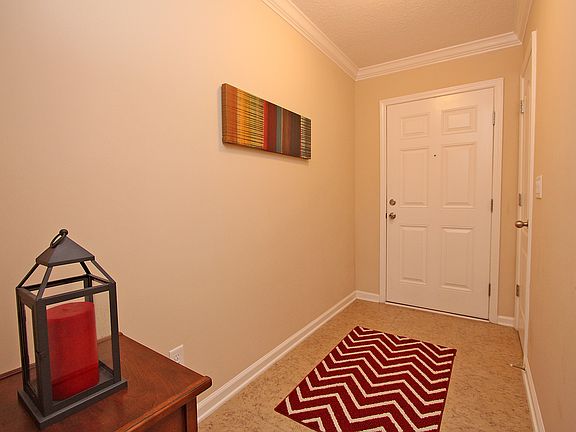 5th image of 452 Walnut Dr