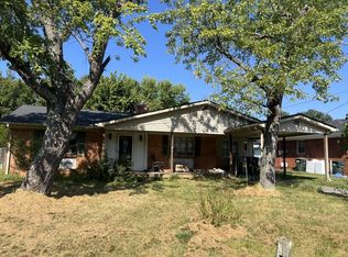 747 Plainview Dr, Madisonville, KY 42431