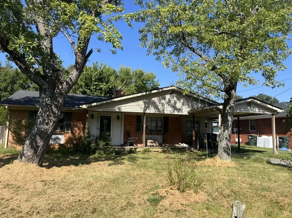 747 Plainview Dr, Madisonville, KY 42431